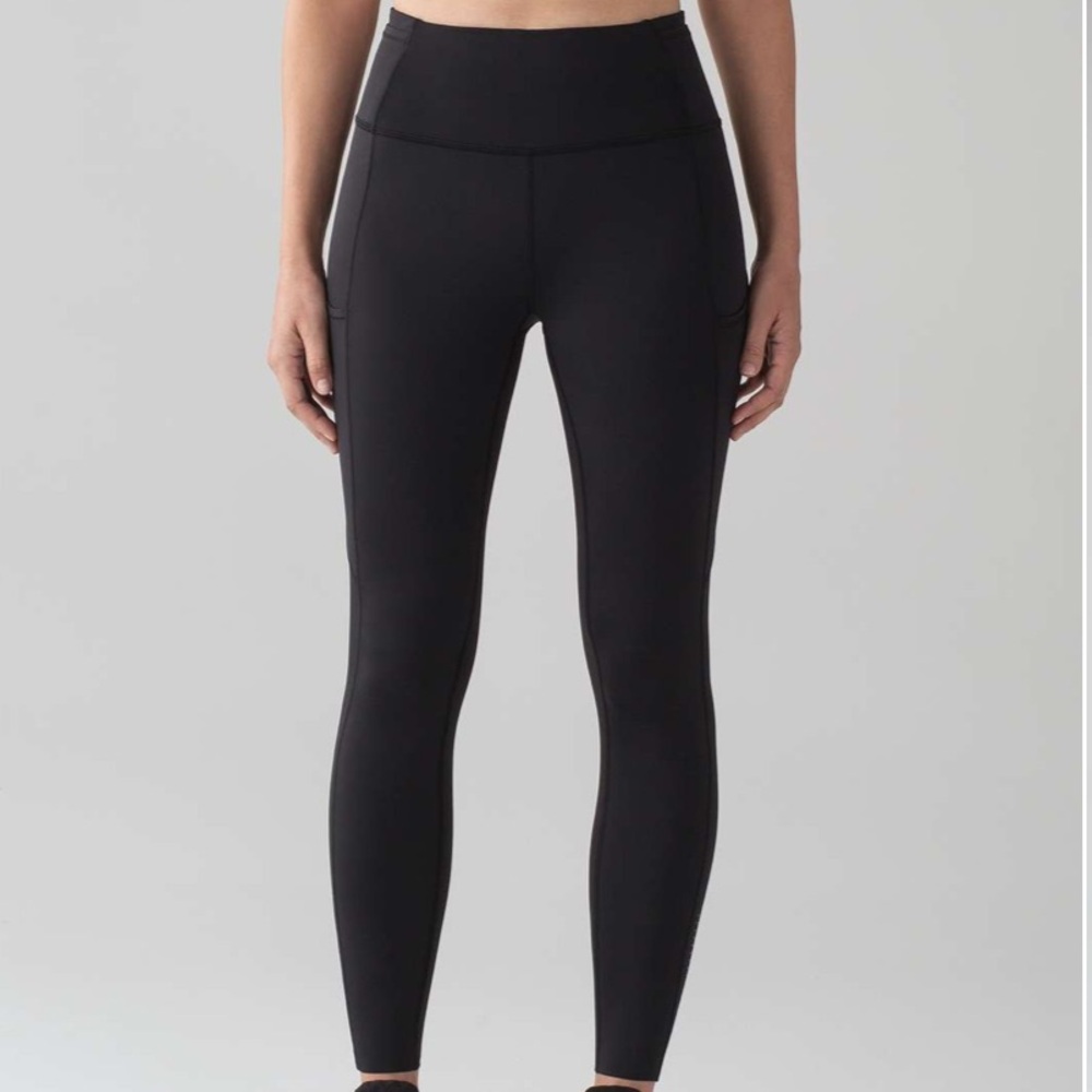 lululemon Fast & Free 7/8 Tight *Nulux 25" in Black